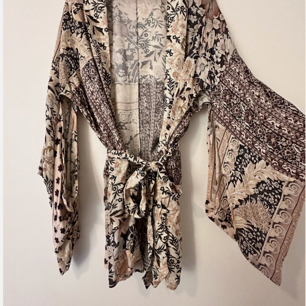 Spell Renew Patchwork Short Robe Blush VHTF 🦄 - Picture 2 of 9